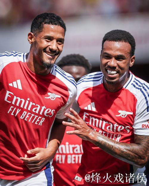 中卫身价榜TOP10:萨利巴9000万欧居首,库巴西与巴斯托尼并列第2 中卫身价榜TOP10:萨利巴9000万欧居首,库巴西与巴斯托尼并列第2